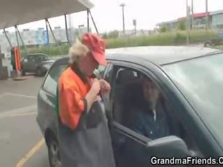 Gas station garry mama fucked in the ýurt