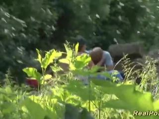 Topolake seductress merr e egër fucked në the pyll